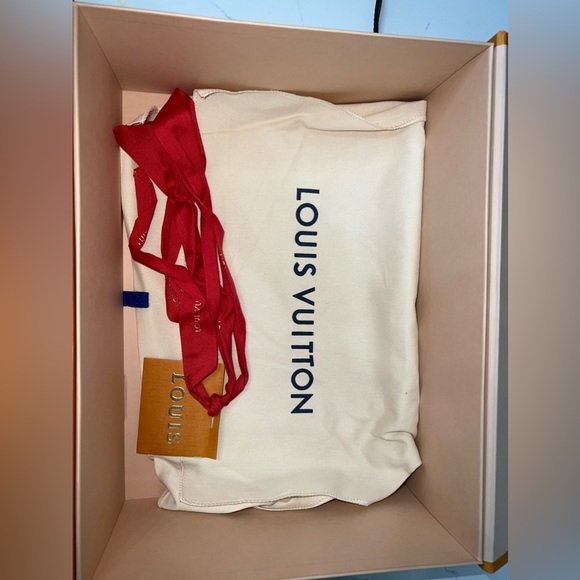 Louis Vuitton On The Go PM - Picture 6 of 6